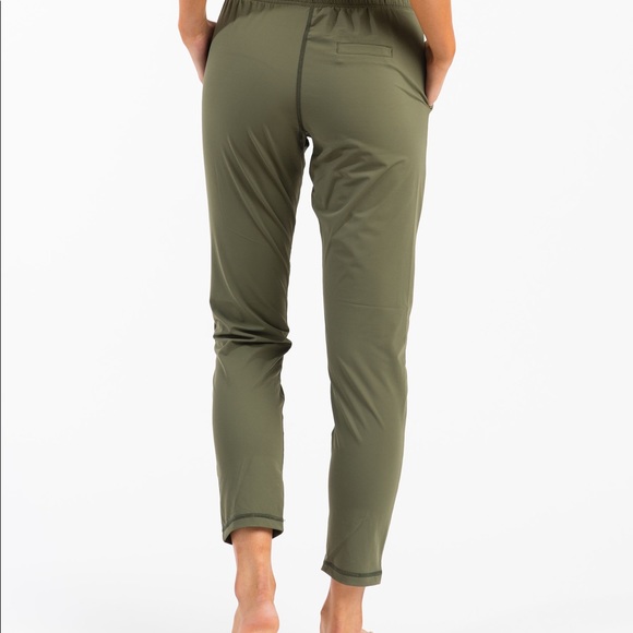 Olive Everywhere Zyia Pants New - No tags - Picture 2 of 2